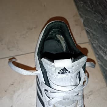 Etichet Antares'ten Aldığım Adidas Ayakkabıda 5 Ayda Yırtılma Oluştu