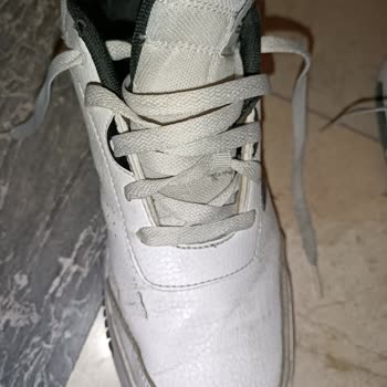 Etichet Antares'ten Aldığım Adidas Ayakkabıda 5 Ayda Yırtılma Oluştu