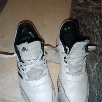 Etichet Antares'ten Aldığım Adidas Ayakkabıda 5 Ayda Yırtılma Oluştu