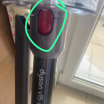 Dyson V15 Birleşim Eklem Yeri Oturmuyor