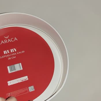 MNG Kargo Kuryenin Saygısızlığı Ve Yamuk Kek Kalıbı