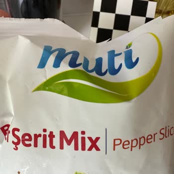 Muti Gıda Biber Şerit Mix İçinden Plastik Parçalar Çıkıyor!
