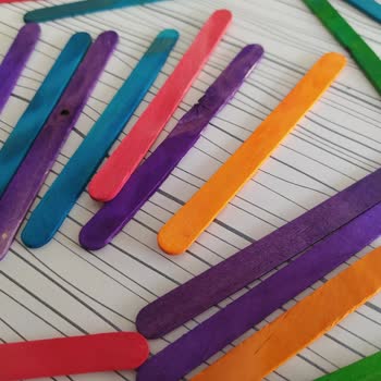 Südor Kırtasiye'nin Ahşap Çubukları Kalitesiz