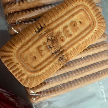 Harras File Marketin Rafında Küflü Gıda