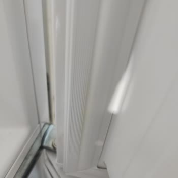 Sararmış Kapak Lastikleriyle Siemens'in Buzdolabı Teslimatı