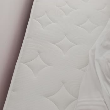 Almina Mobilya'dan Alınan  Yatağın Almina'ya Ait Olmaması