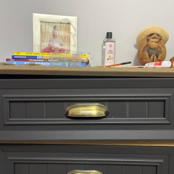 Kelebek Mobilya Konsol Çekmeceleri Düştü, Kalitesiz Malzeme Kullanılmış