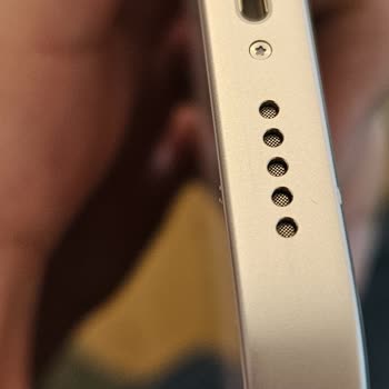 1 Haftalık İphone 14' De Kılıfla Kullanıldığı Halde Kasa Çizilmesi