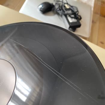 PTT Kargo UPİM Gümrük Çalışanları Saygısız Ve İşgüzar!