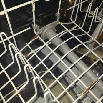 Arçelik 6231 Model Bulaşık Makinesi Sepetlerin Korozyona Uğraması