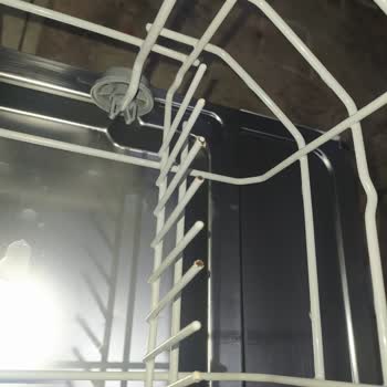 Arçelik 6231 Model Bulaşık Makinesi Sepetlerin Korozyona Uğraması