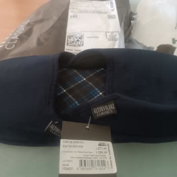 Br Mağazacılık Altınyıldız Markalı Mont Yerine Terlik Gönderildi