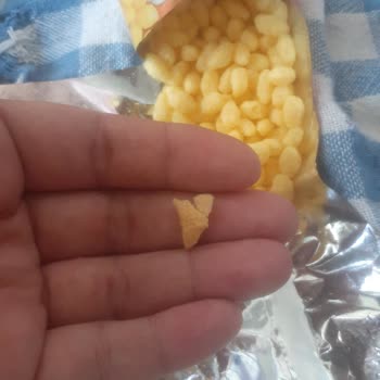 Cheetos Süt Mısır İçerisinden Çıkan Sünger Parçası!