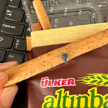Ülker Altınbaşak Grissini İçerisinde Yabancı Madde Çıktı!