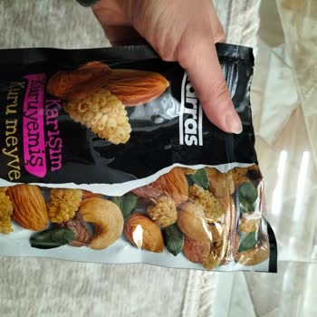 File Market Kuruyemiş Paketinden Çıkan Kuru Diken