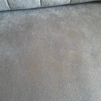 Bellona Luca Koltuk Yünleri Dışarı Çıkıyor.