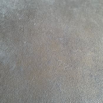 Bellona Luca Koltuk Yünleri Dışarı Çıkıyor.