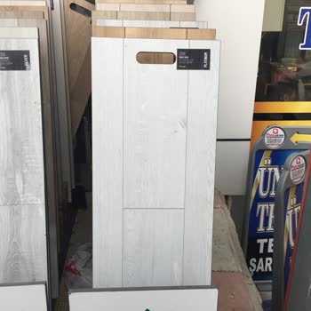 Çamsan Parke Gri Parke Mavi Gözüküyor