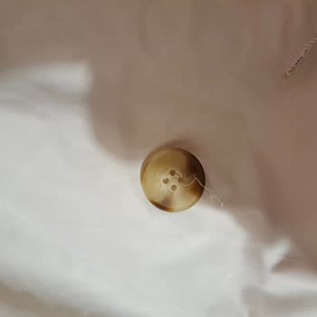 Qufra Official Naylon Kumaşta Trenç