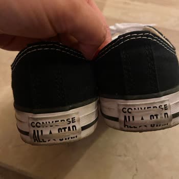 SuperStep'teki Converse Ayakkabı kusurlu