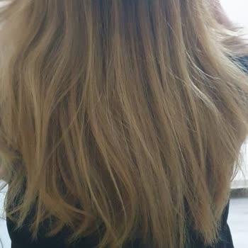 İzmir Yeşilova Sude Hair Saloon Paramla Rezil Etti