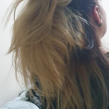 İzmir Yeşilova Sude Hair Saloon Paramla Rezil Etti