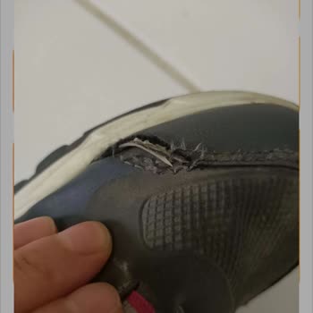 Trendyol Buckhead Marka Ayakkabı İlk Hafta Dikişlerinden Patladı!