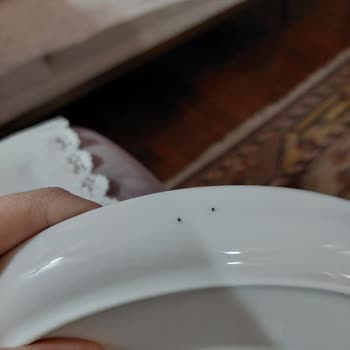 Güral Porselen Tabaklarda Deformasyon Mevcut