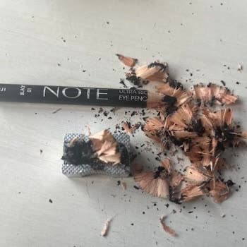 Note Cosmetics Note Marka Çürük Göz Kalemi