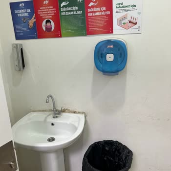 M1 Tepe AVM Bebek Bakım Odası