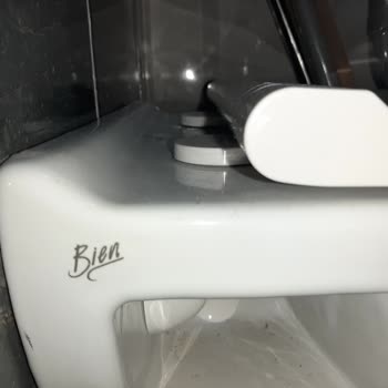 Bien Seramik Asma Klozet Çatlağı.