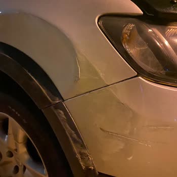 Martı Scooter Şirket Arabası Duran Arabama Vurdu