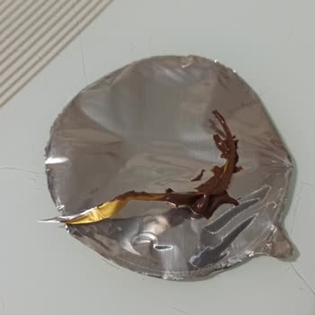 Torku Banada Çikolatanın İçinden Ambalaj Çıktı