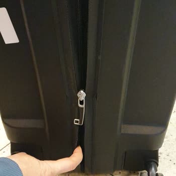 İlgisiz Alakasız Sorumsuz Samsonite