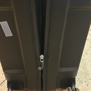 İlgisiz Alakasız Sorumsuz Samsonite