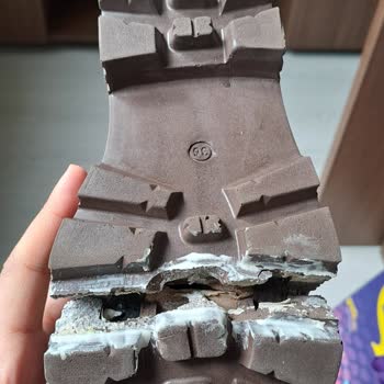 Paul Mark Aldığım Botun Tabanı Ayağımdayken Ortadan İkiye Bölündü