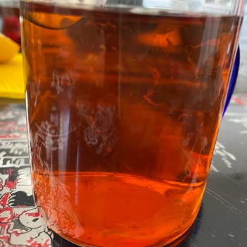 Irmak Şeker Çaya Atınca Garip Şeyler Çıkıyor