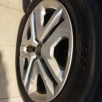 Renault Megane 4 Jant Kapağı Boya Dökülmesi Sorunu