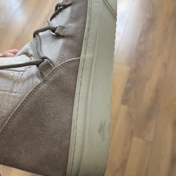 Yargıcı Kullanılmış Ayakkabı Yolladı