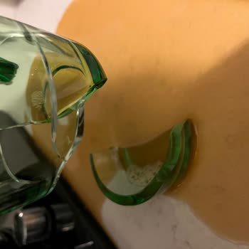 Paşabahçe Marka Bardağın Çay Konunca Durup Dururken Kırılması