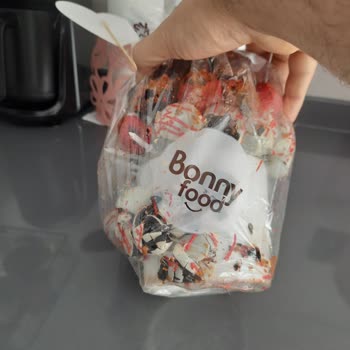 Çiçek Sepeti'nden Alınan Çikolatalı Çiçek Ezik Geldi