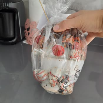 Çiçek Sepeti'nden Alınan Çikolatalı Çiçek Ezik Geldi