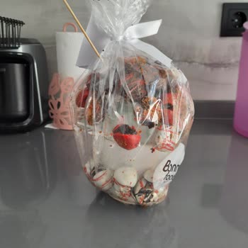 Çiçek Sepeti'nden Alınan Çikolatalı Çiçek Ezik Geldi