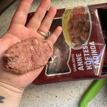 Lezzetlim Köftenin İçinden Küpe Çıktı