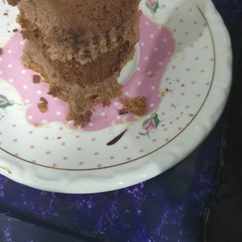 BİM'de Satılan Ma Sante Markalı Pasta Da Sivri Cisim Damağıma Battı!