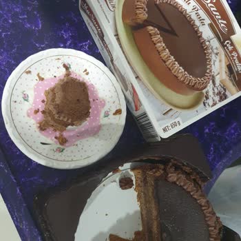 BİM'de Satılan Ma Sante Markalı Pasta Da Sivri Cisim Damağıma Battı!