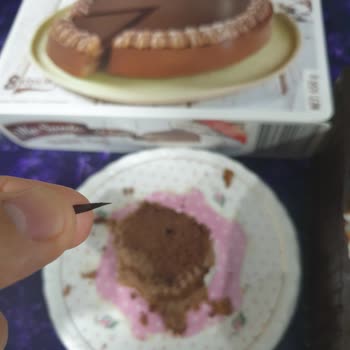 BİM'de Satılan Ma Sante Markalı Pasta Da Sivri Cisim Damağıma Battı!