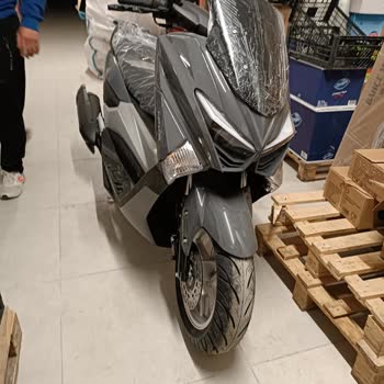 A101 Motorumu Teslim Etmiyor İnsanları Mağdur Edip Bekletiyor