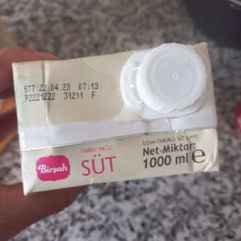 A101 Sütü Tarihi Geçmemesine Rağmen Bozuk Çıktı