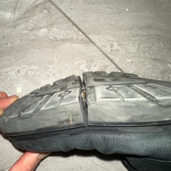 Paul Mark 'tan Aldığım Ayakkabının Tabanı 1 Ay Sonra Kırıldı.